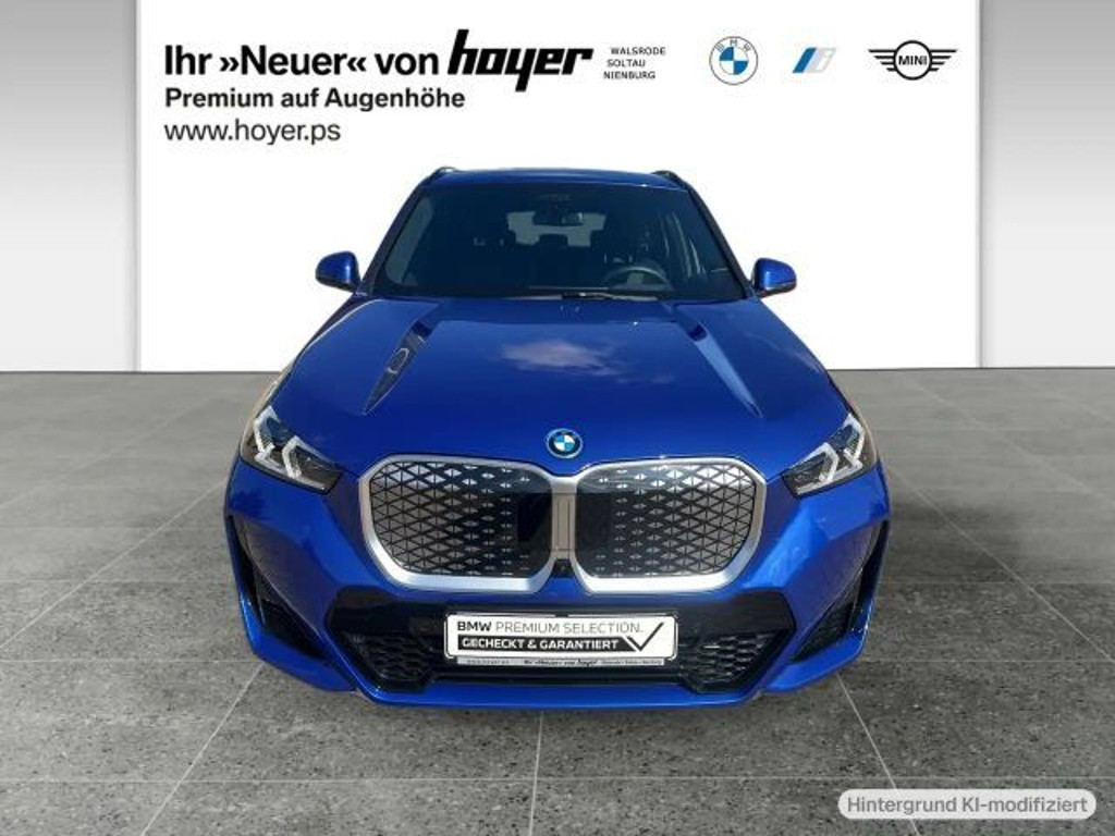 BMW iX1
