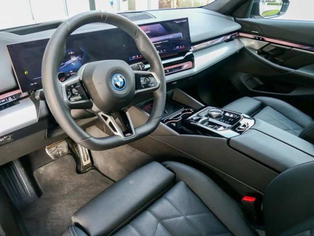 BMW i5