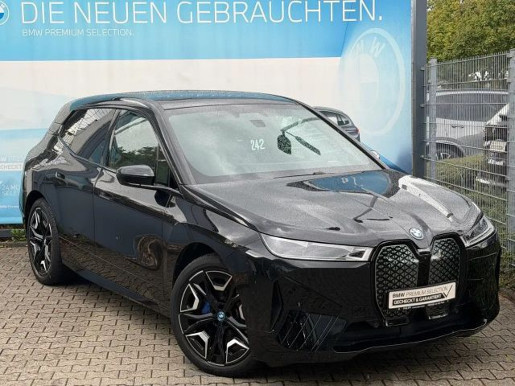 BMW iX