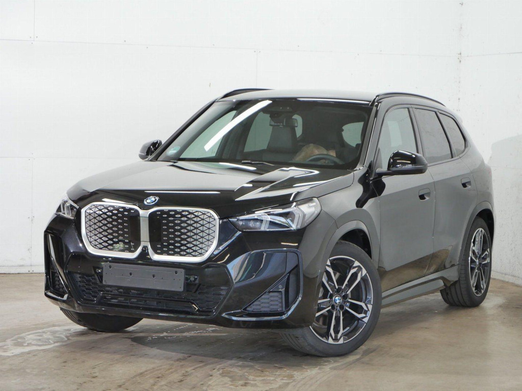 BMW iX1 xDrive30