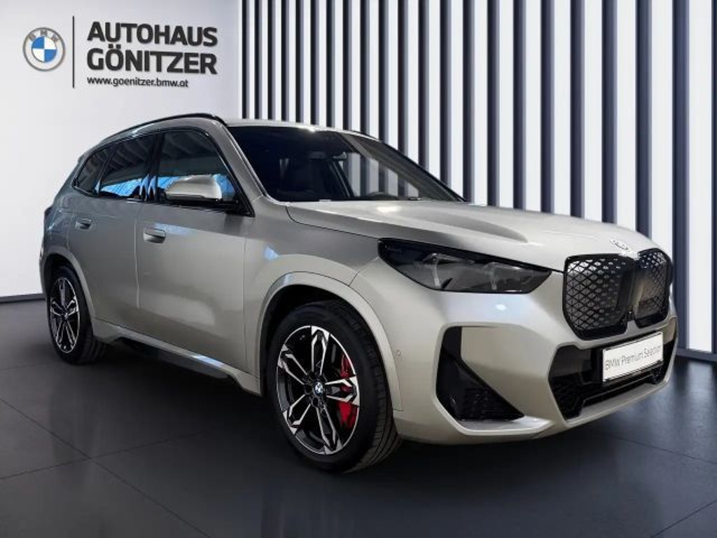 BMW iX1