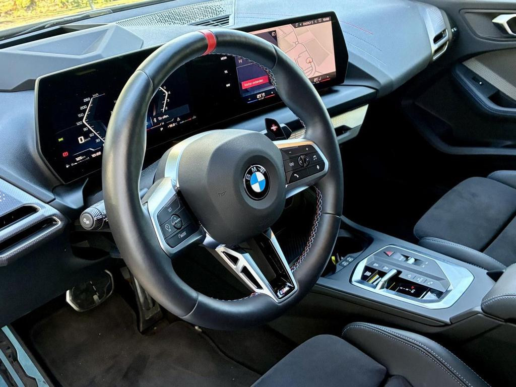 BMW M235