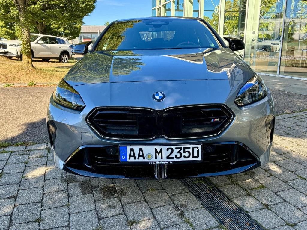 BMW M235