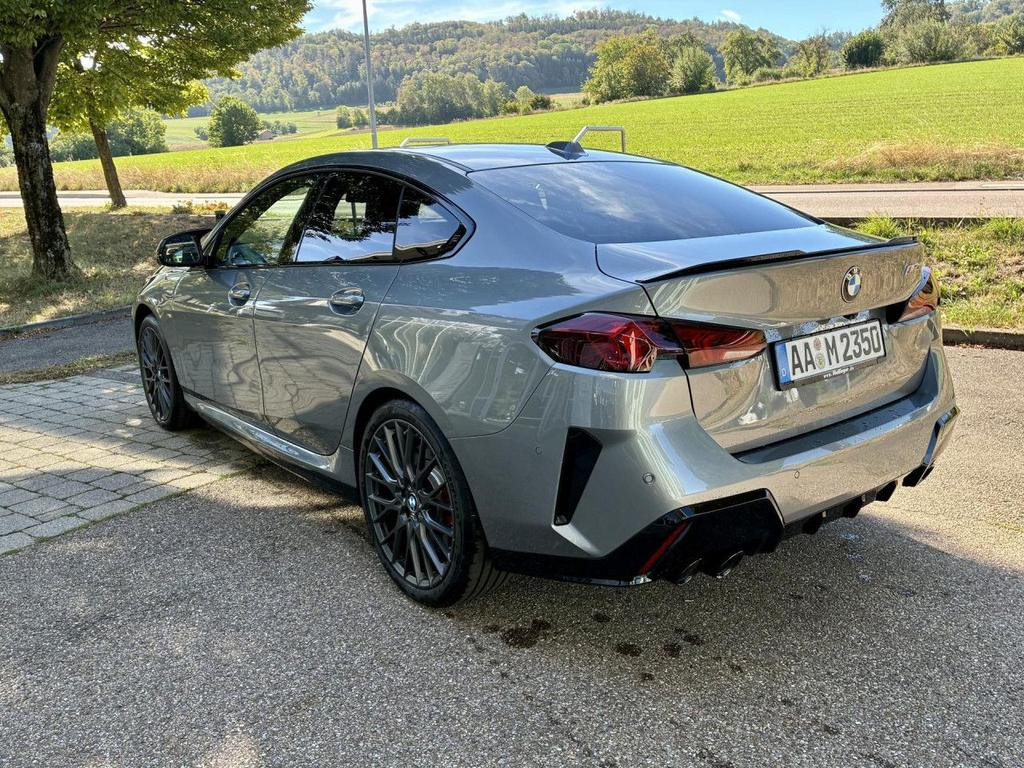 BMW M235