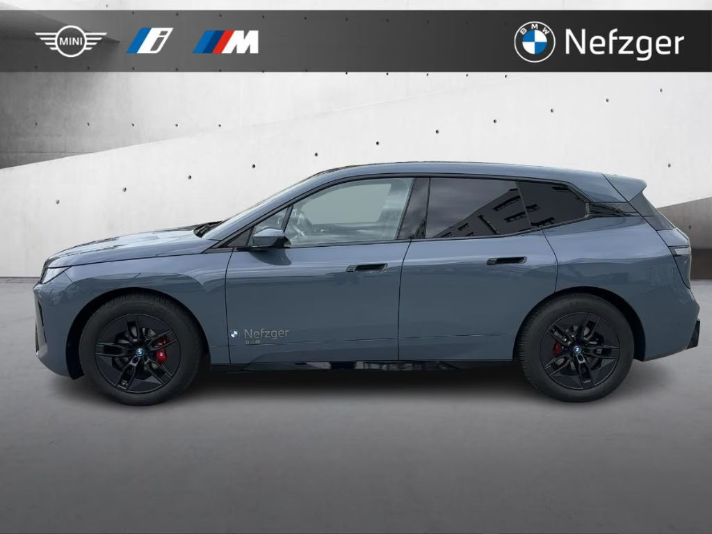 BMW iX
