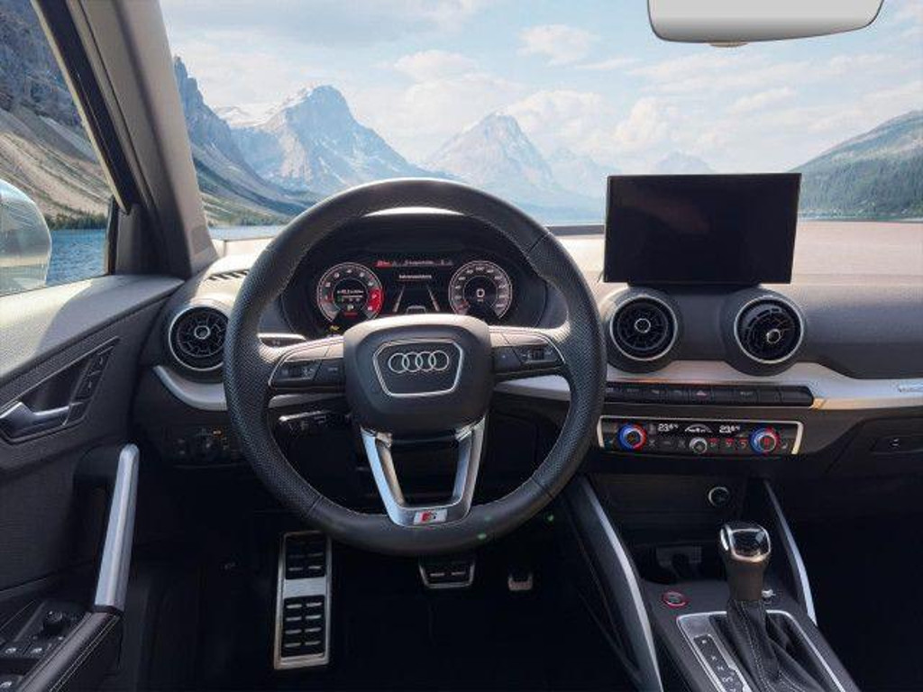 Audi SQ2