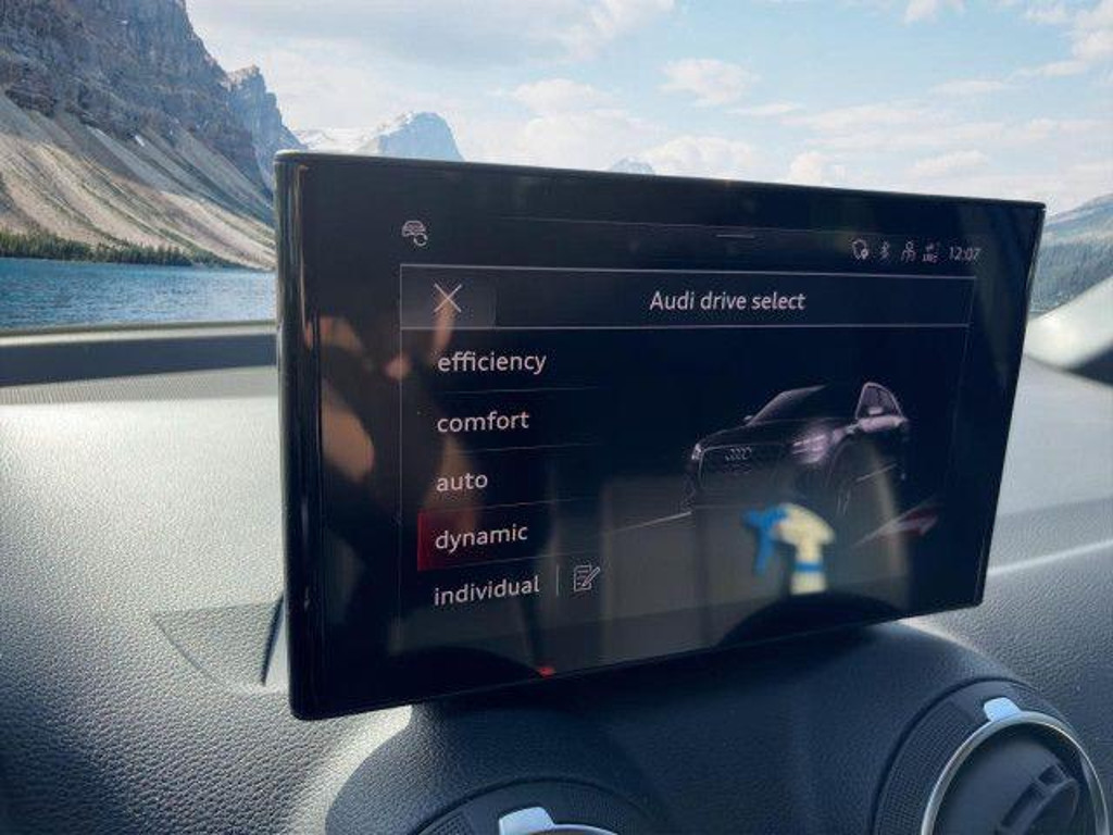 Audi SQ2