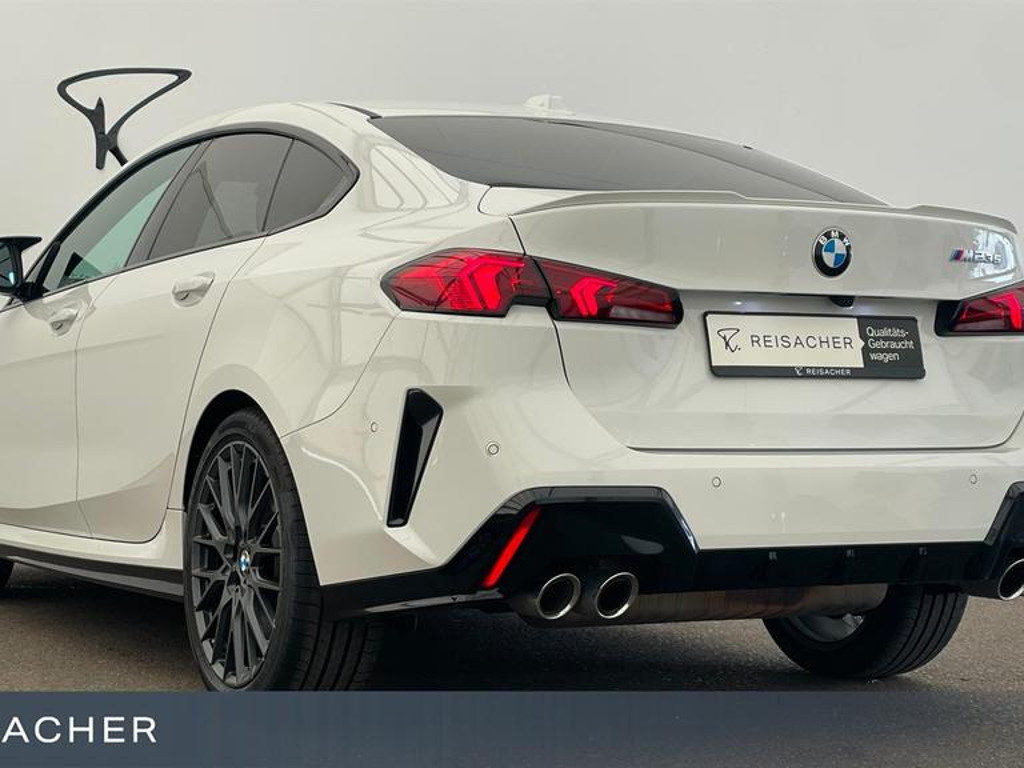 BMW M235