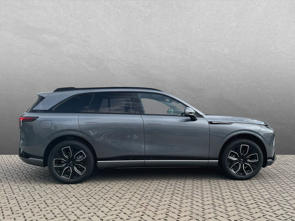 Xpeng G9