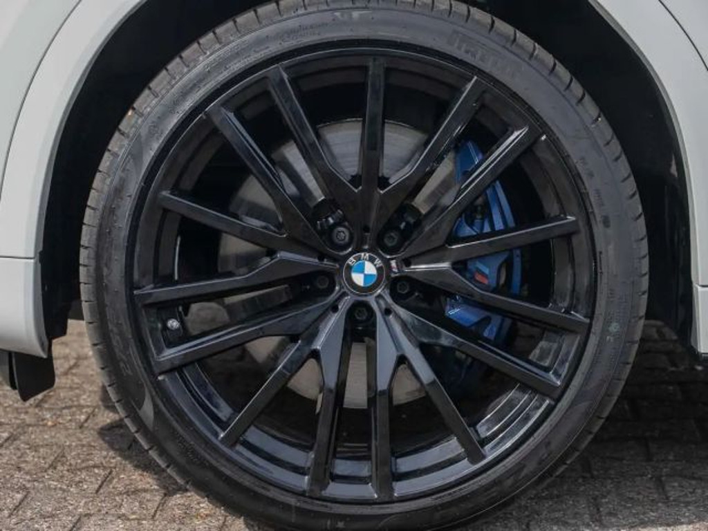 BMW X6 Coupé M50i