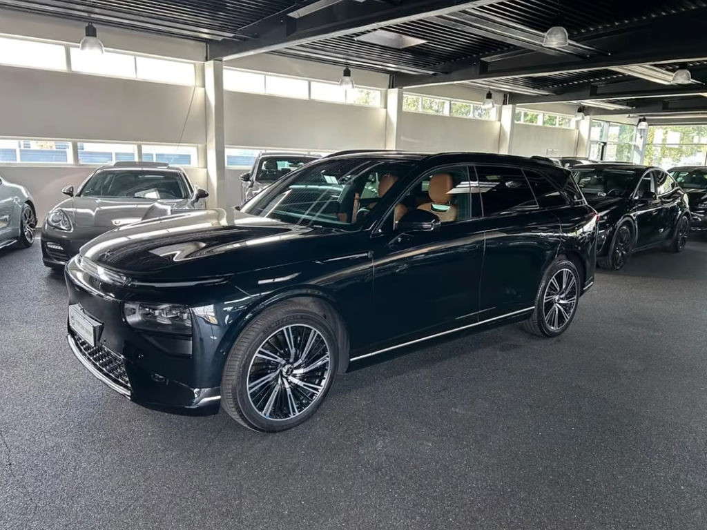 Xpeng G9