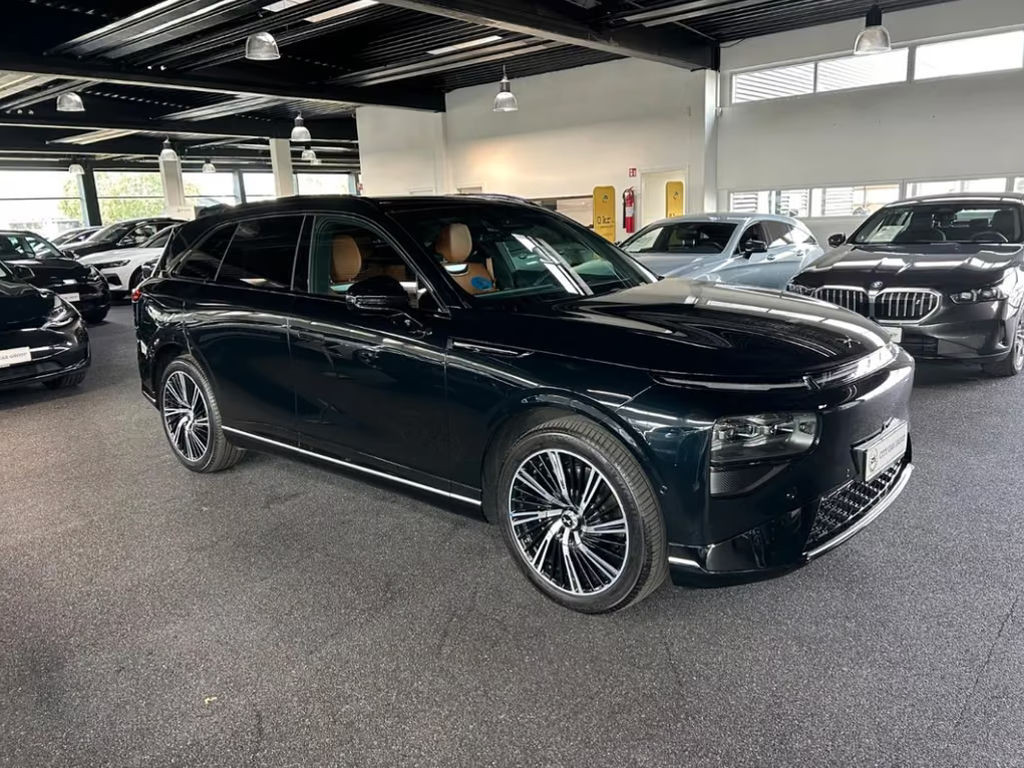 Xpeng G9