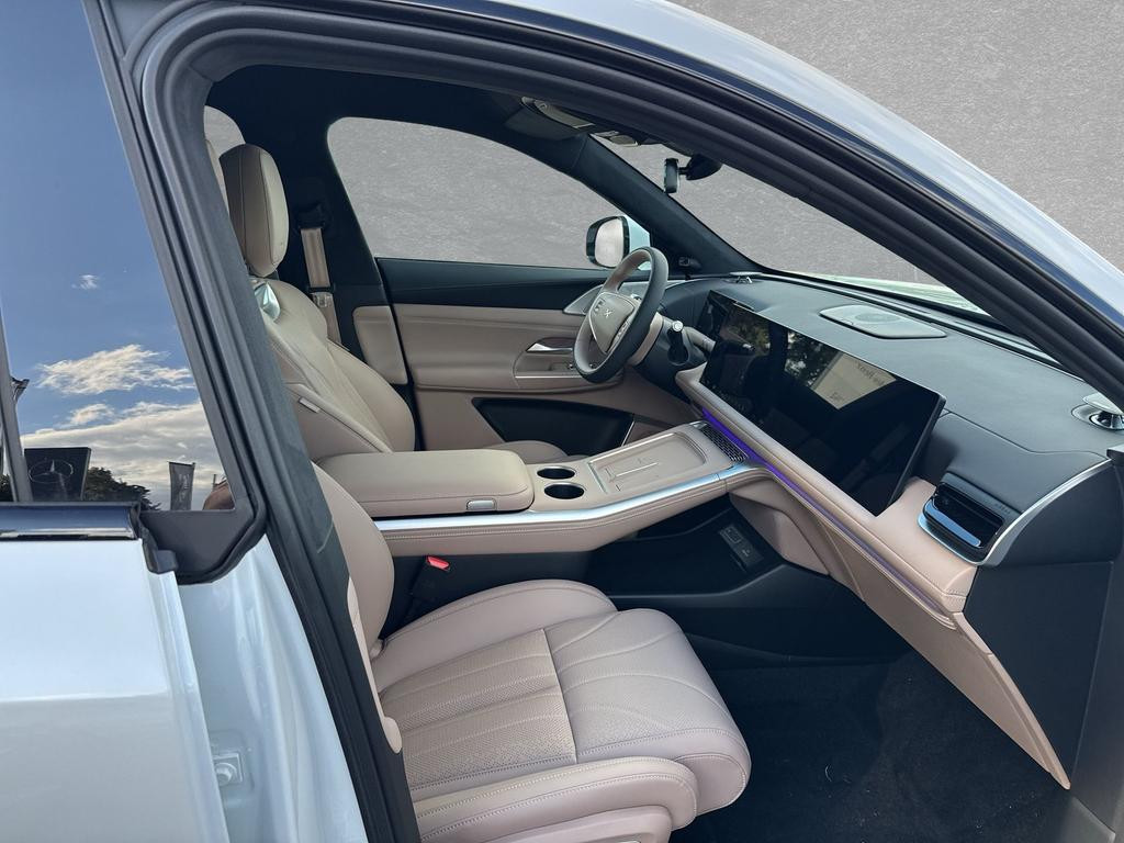 Xpeng G9
