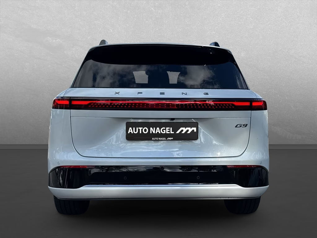 Xpeng G9