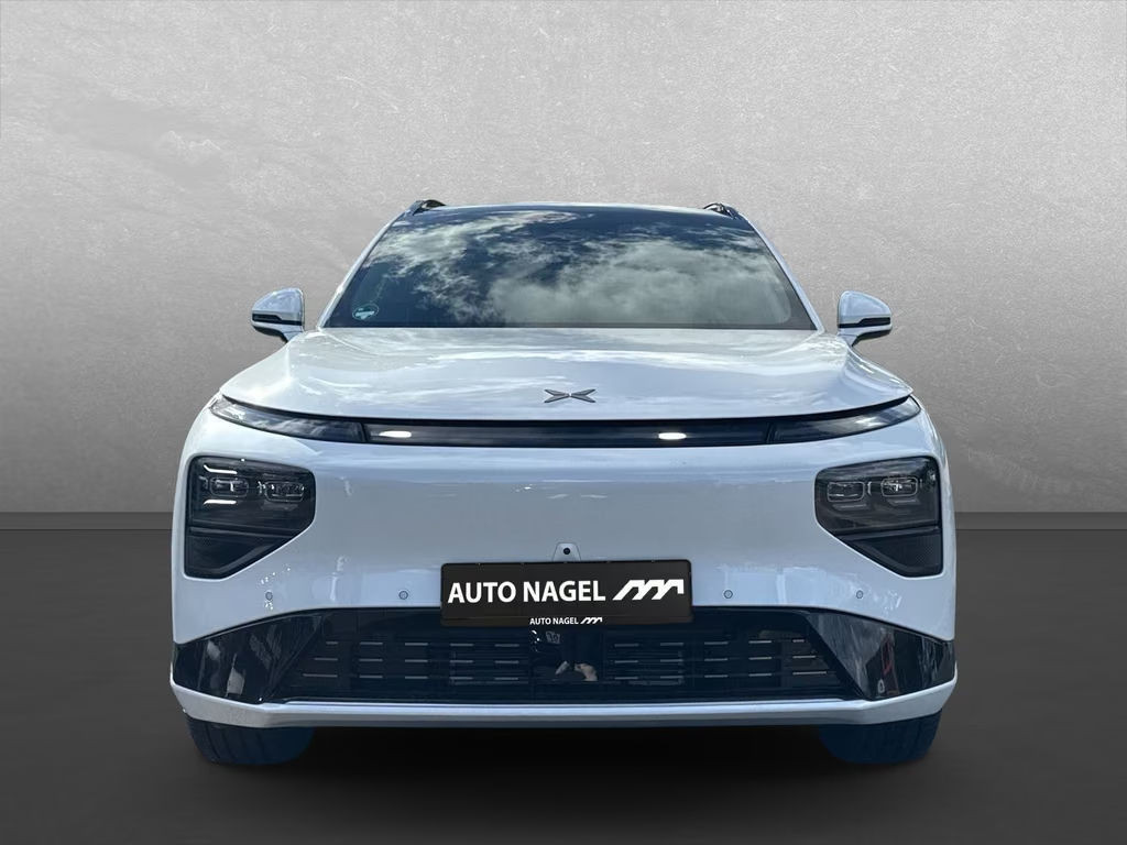 Xpeng G9