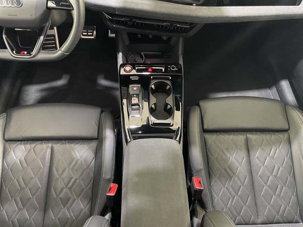 Audi S6 e-tron