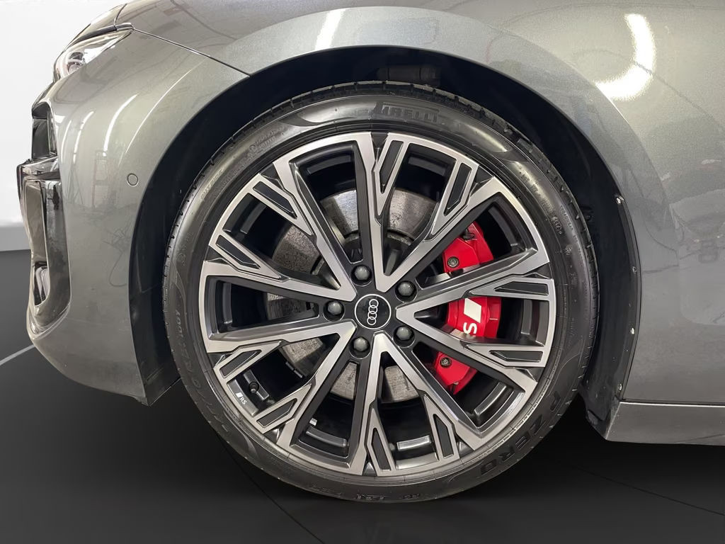 Audi S6 e-tron