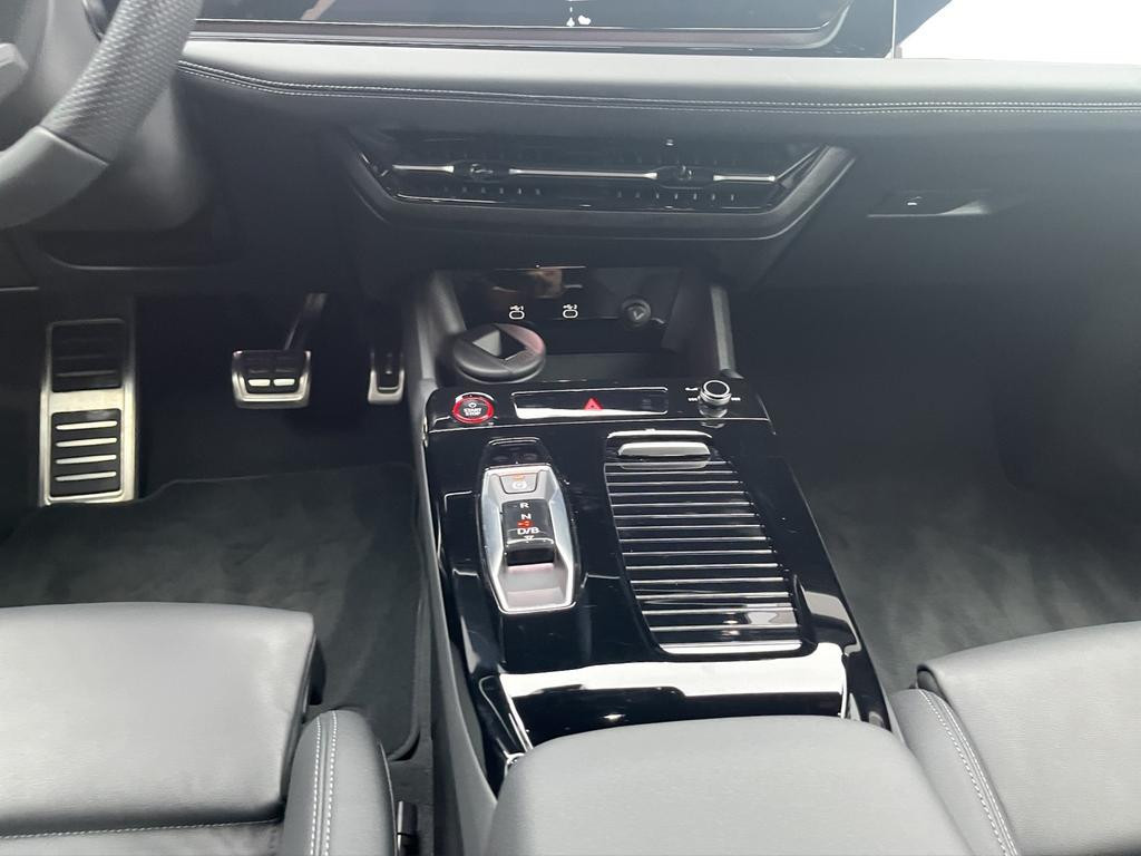 Audi S6 e-tron