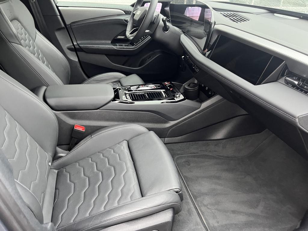Audi S6 e-tron