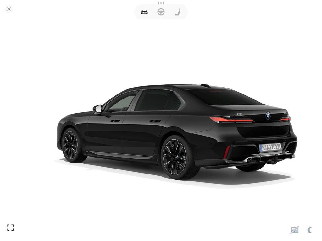 BMW i7