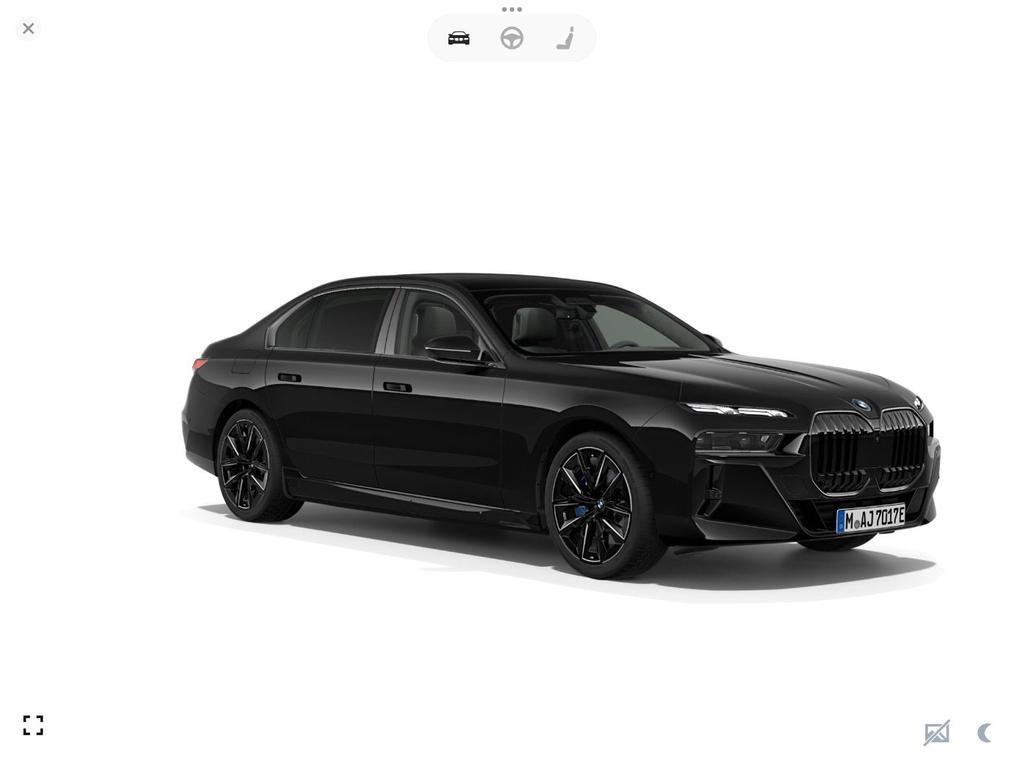 BMW i7