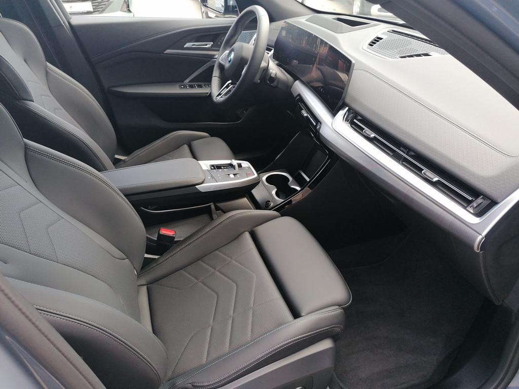 BMW iX2