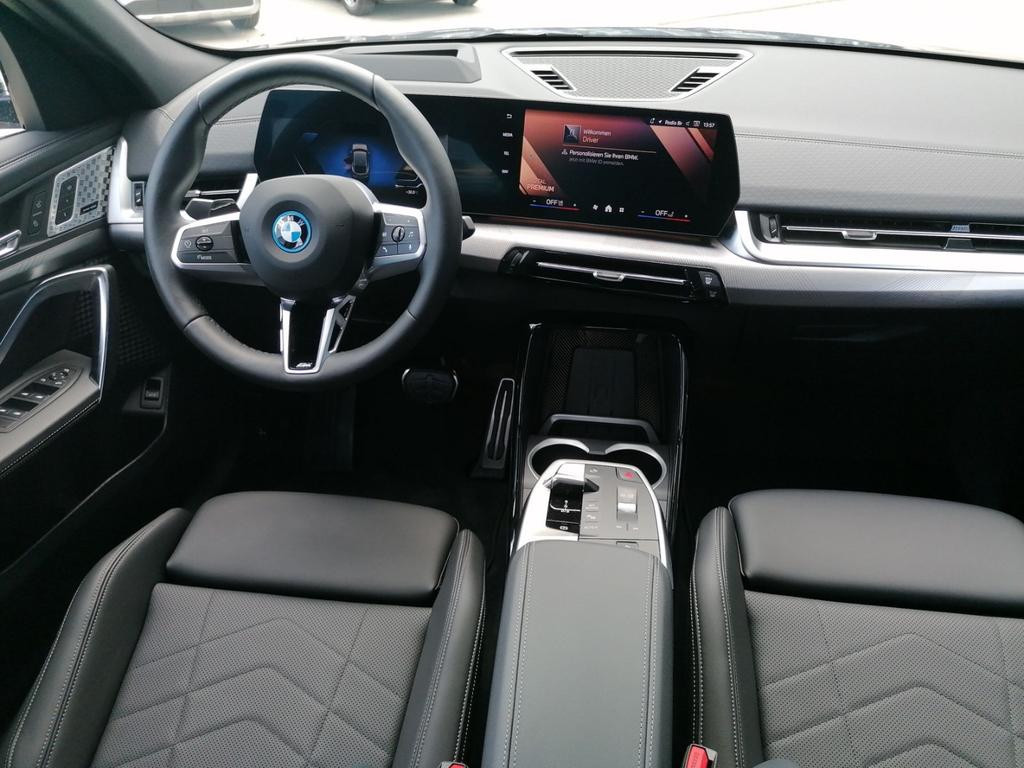 BMW iX2