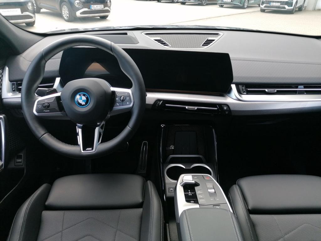 BMW iX2