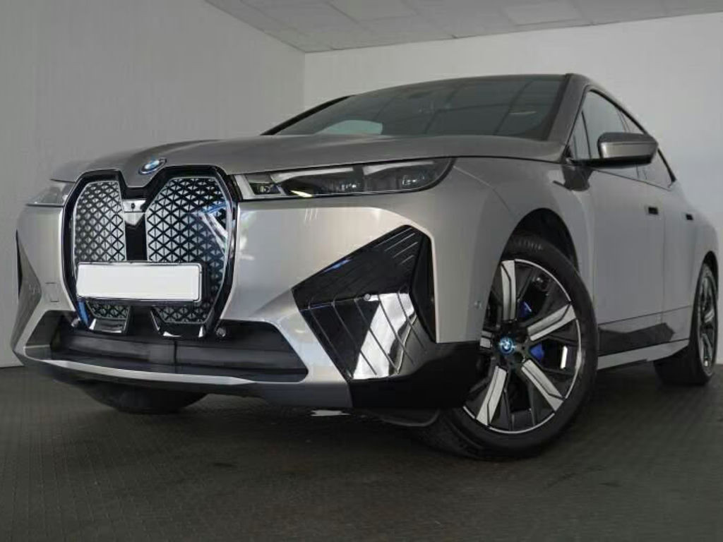 BMW iX xDrive