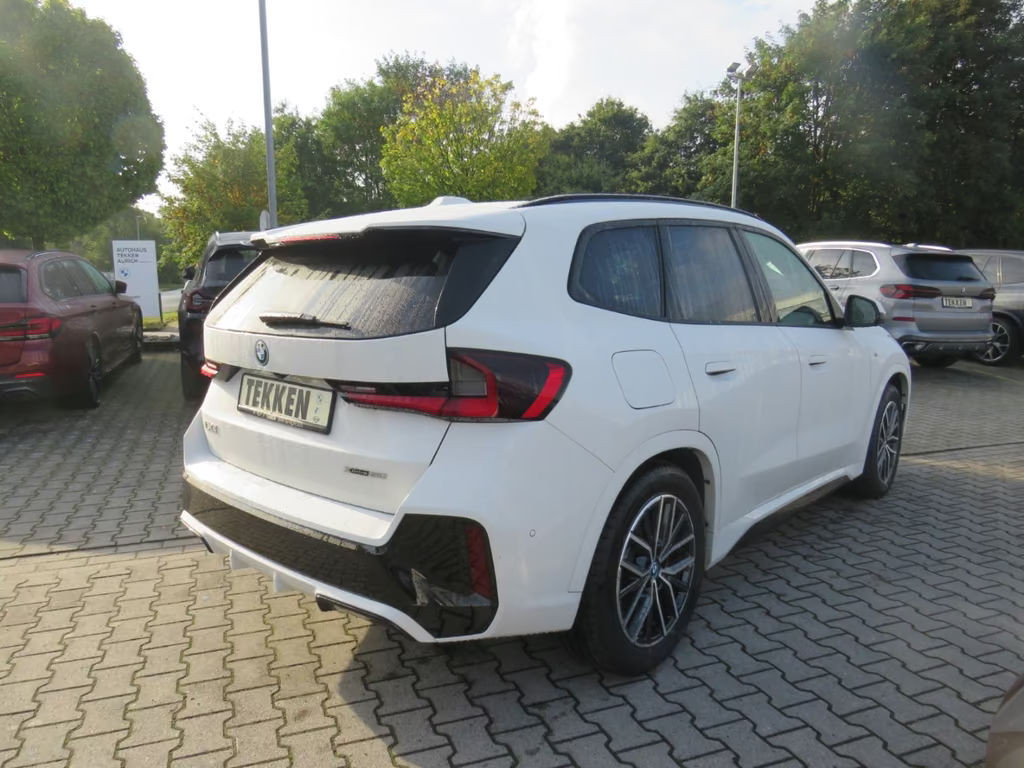 BMW iX1
