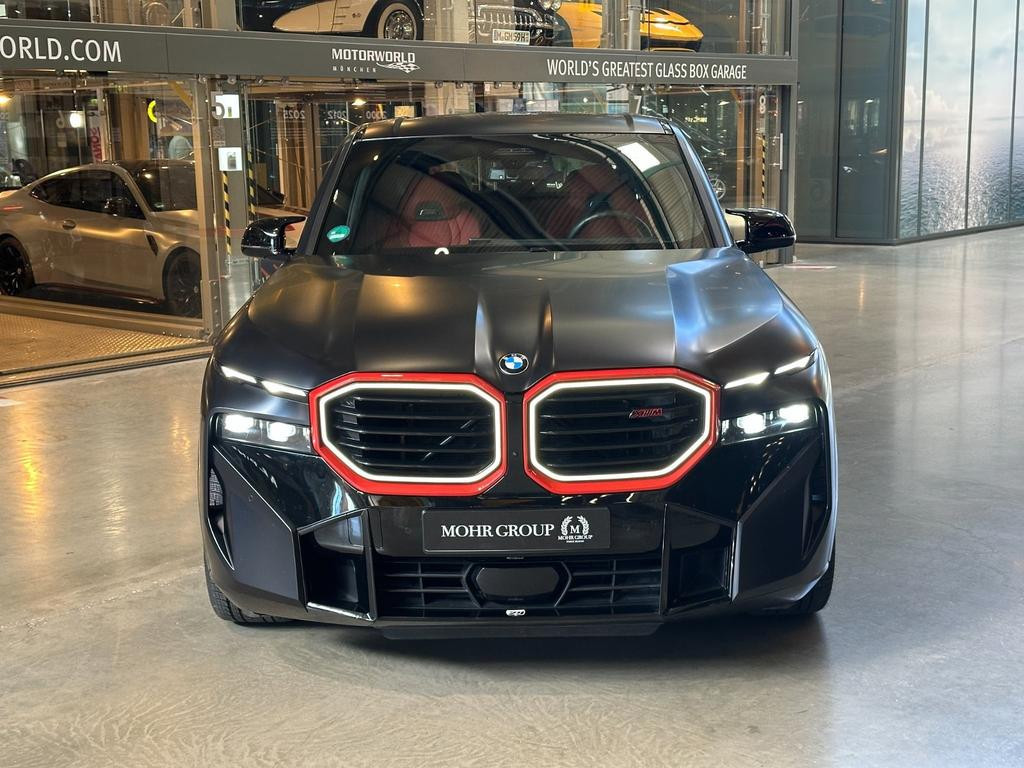 BMW XM