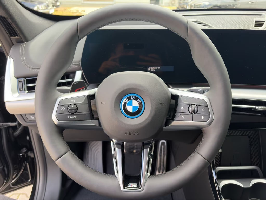 BMW iX1