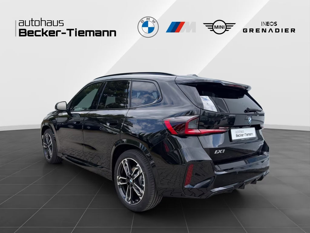 BMW iX1