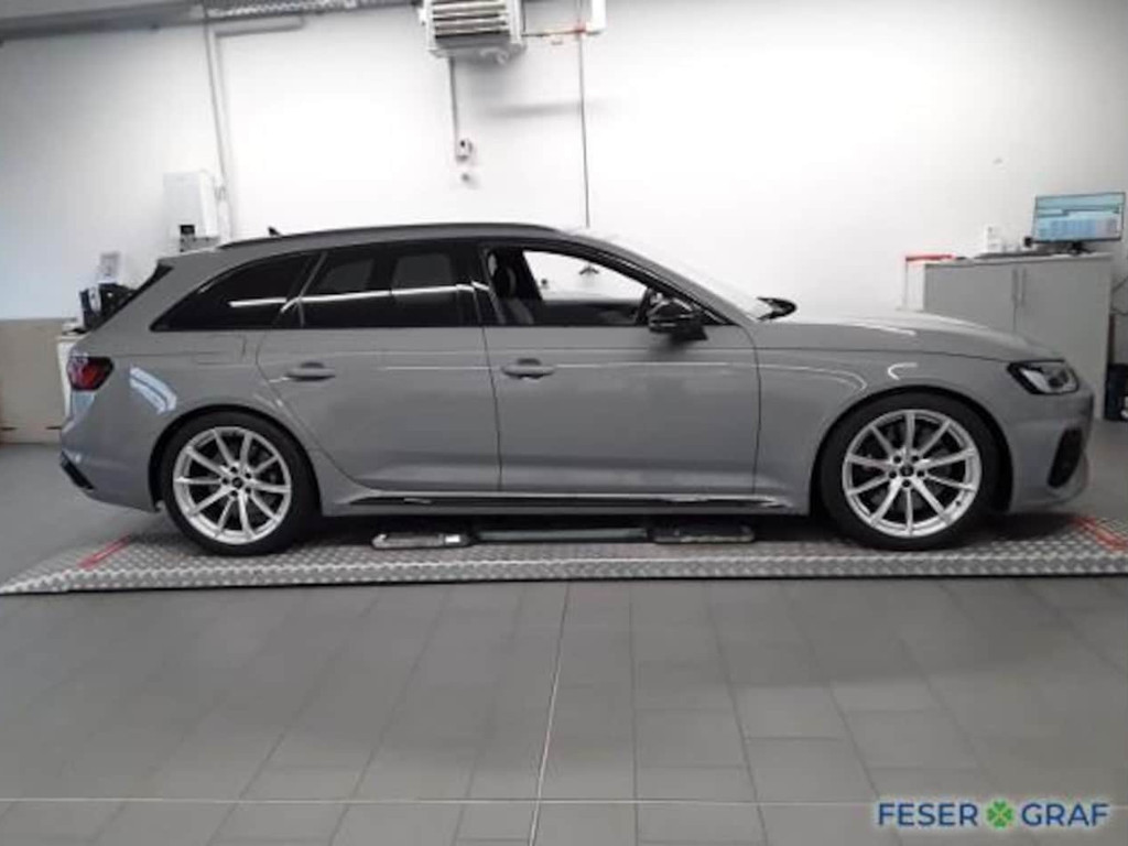 Audi RS4