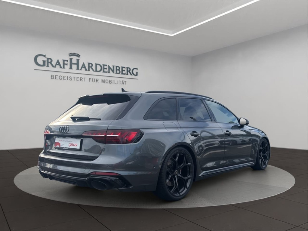 Audi RS4
