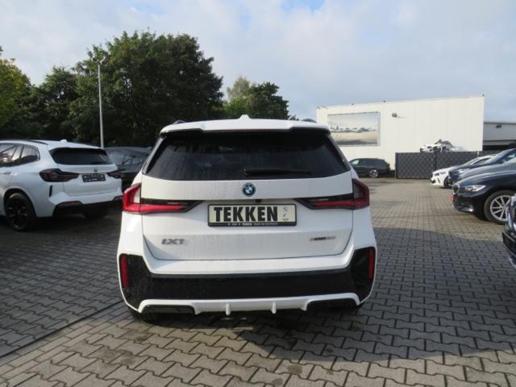 BMW iX1 xDrive30
