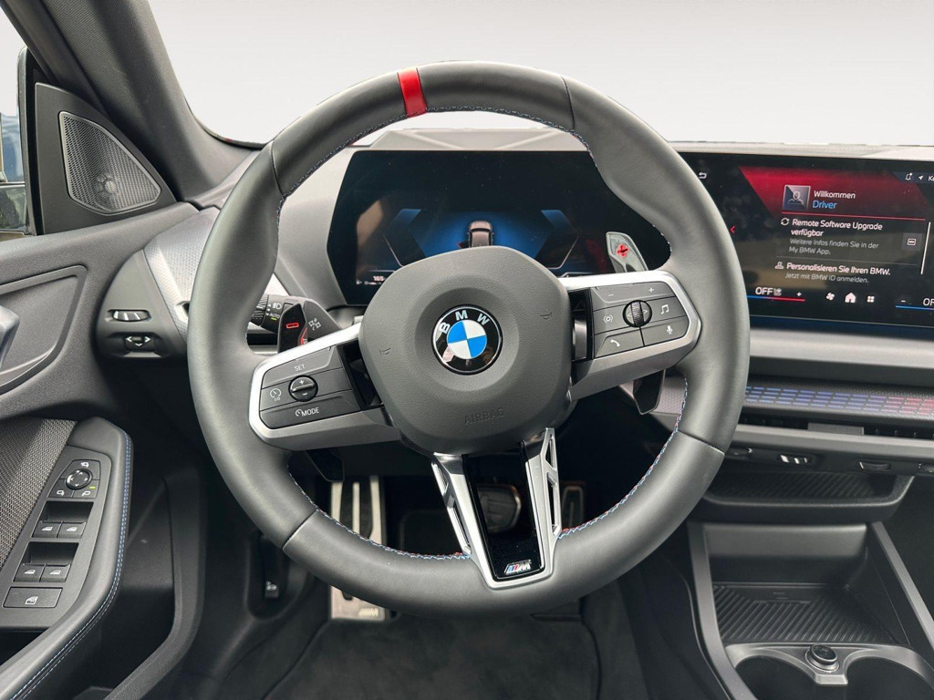 BMW M235