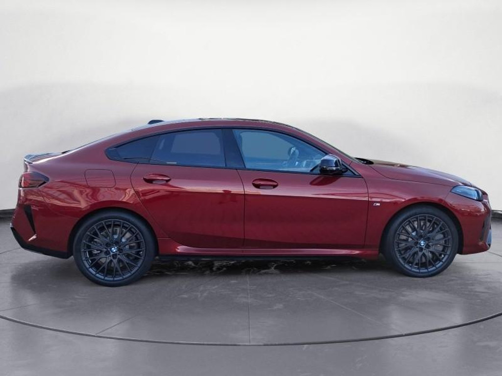BMW M235