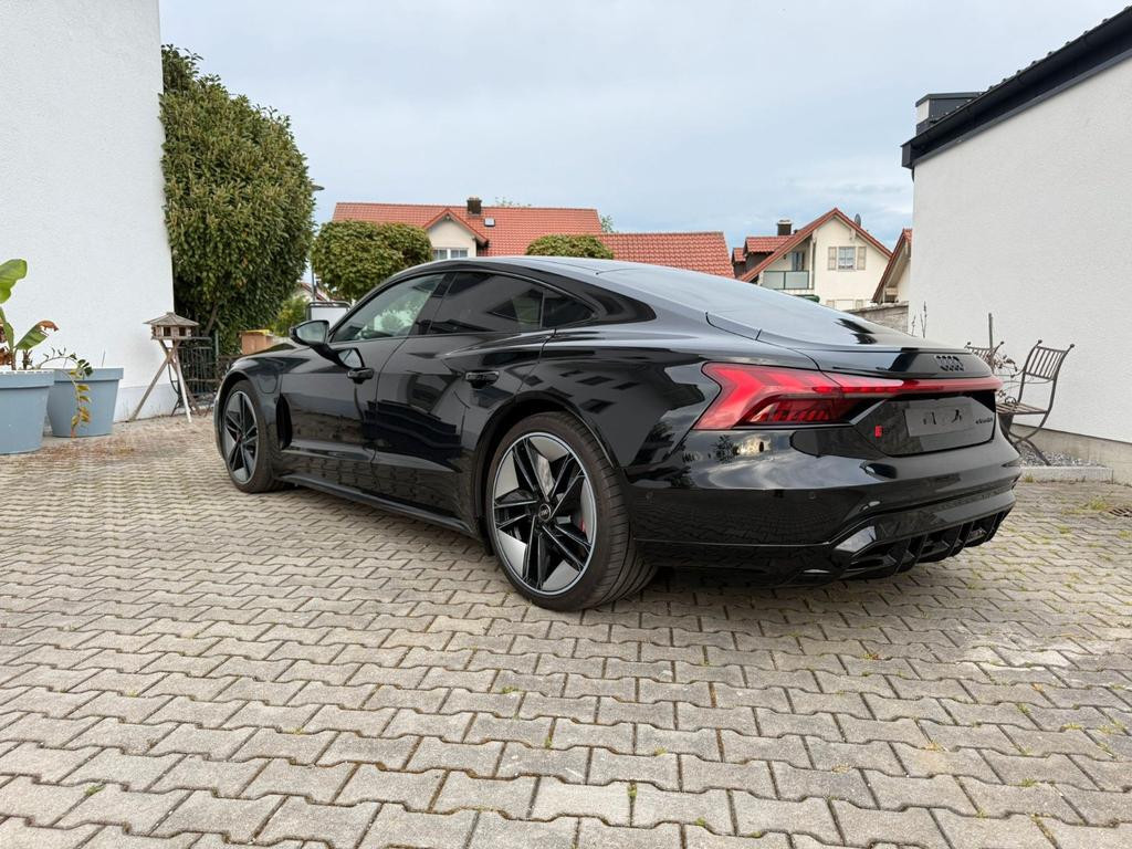 Audi RS e-tron GT