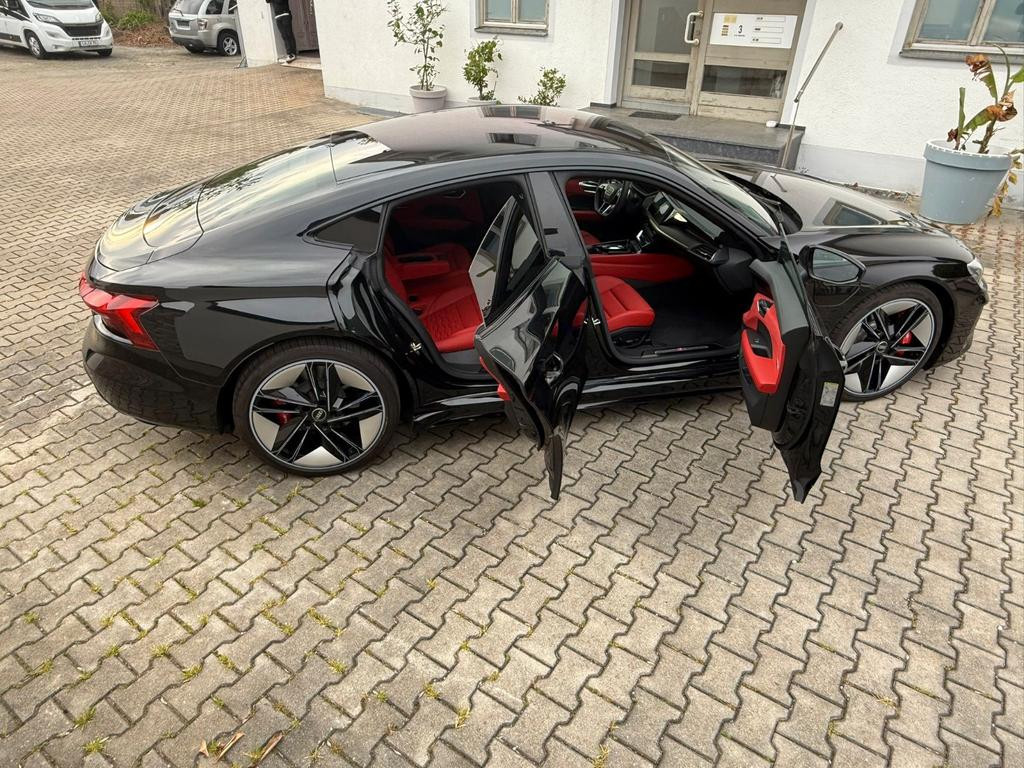 Audi RS e-tron GT