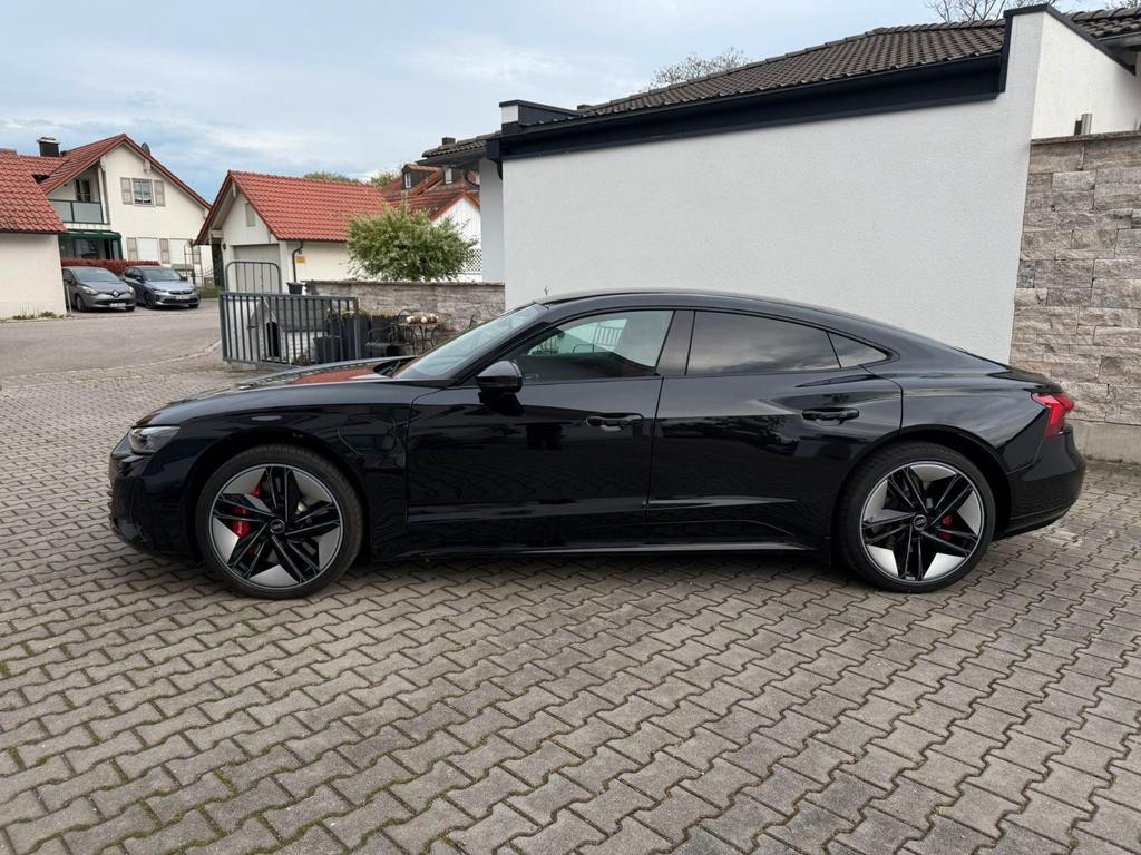Audi RS e-tron GT