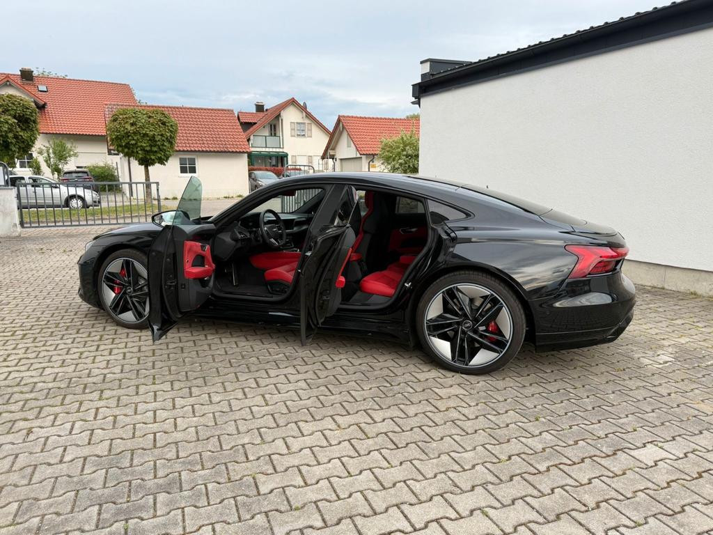 Audi RS e-tron GT