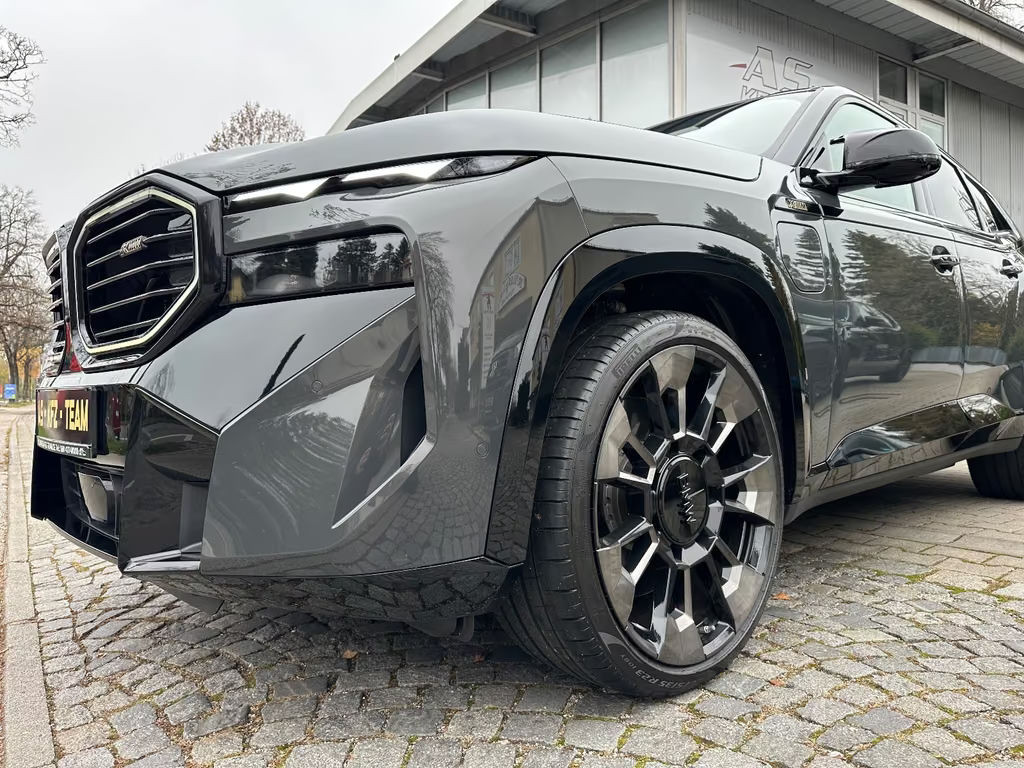 BMW XM
