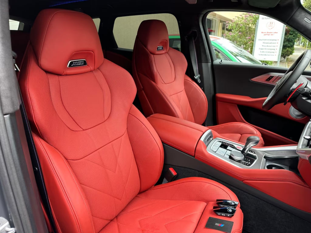 BMW XM