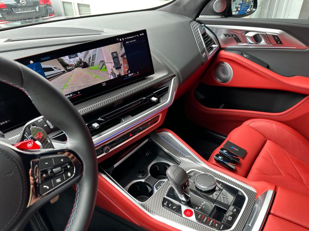 BMW XM