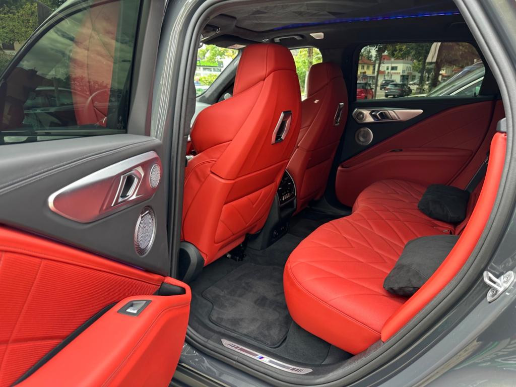 BMW XM