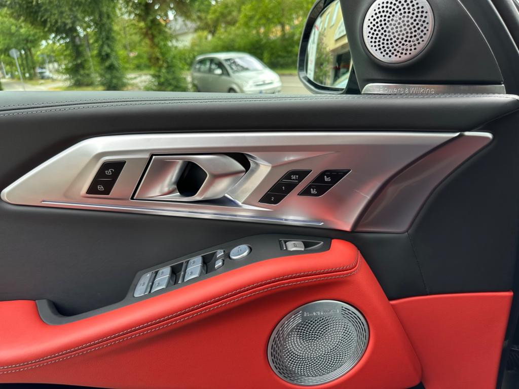BMW XM