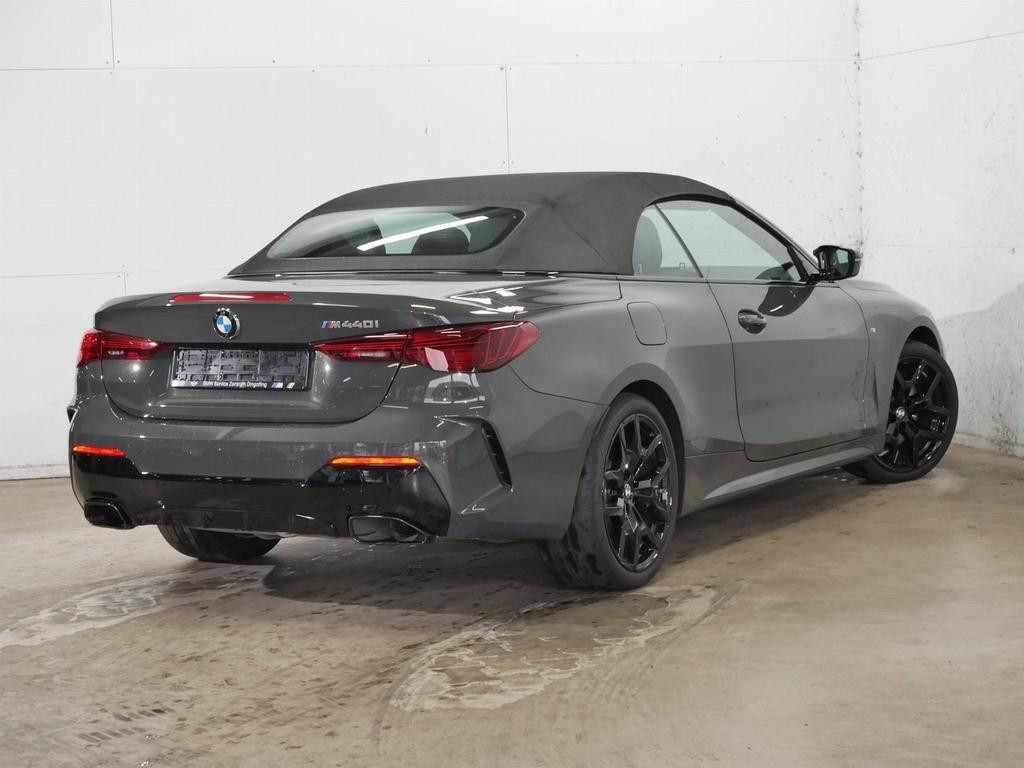 BMW M440