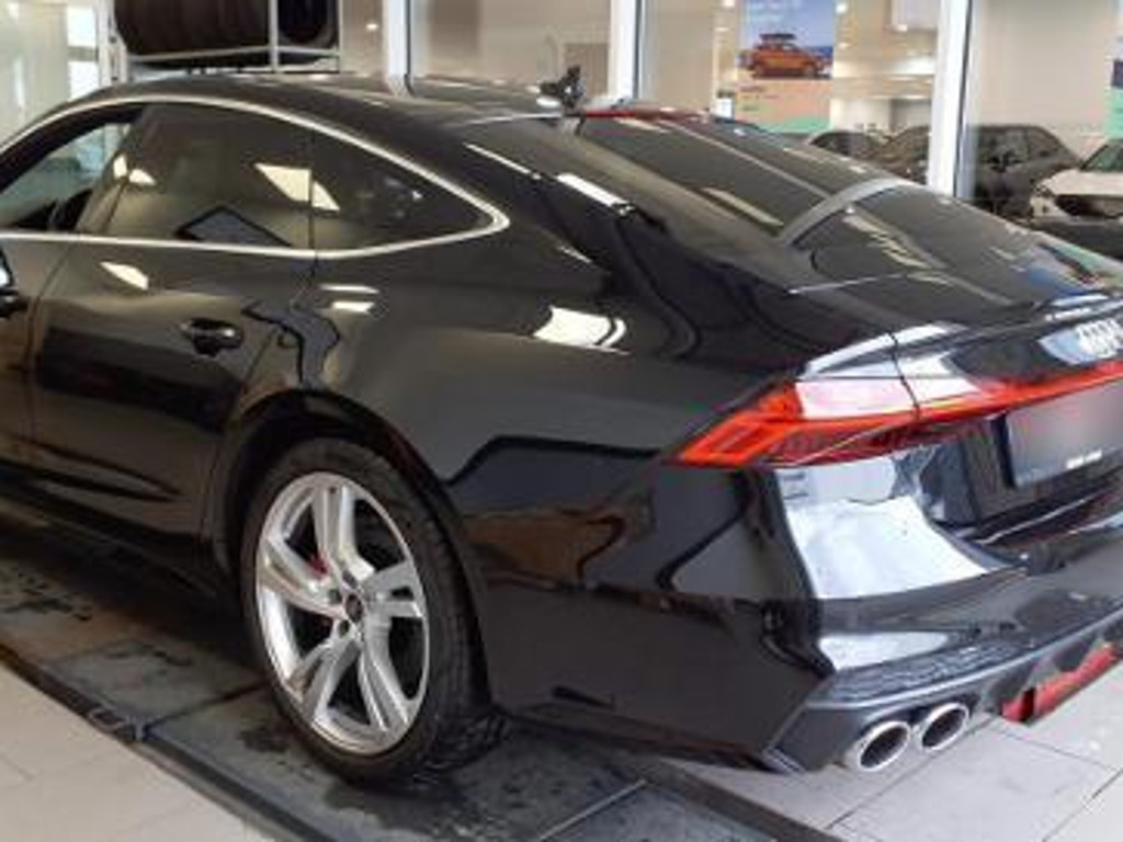 Audi S7