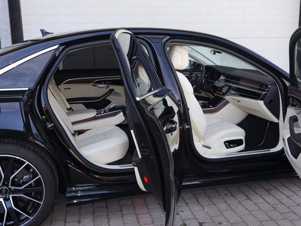 Audi S8